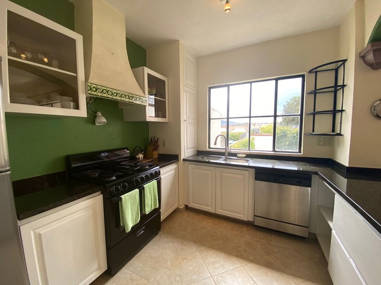 Esperanza Condo: Nice, comfortable and full of light!! — 2 photos