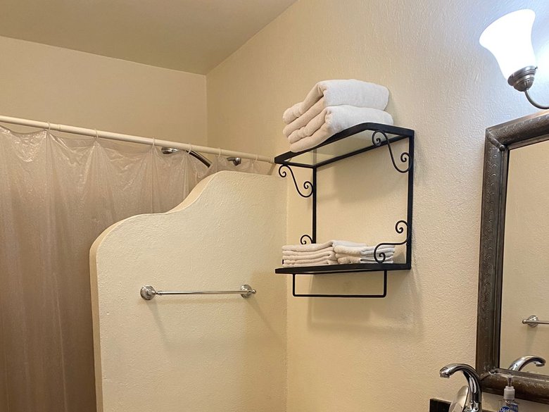 Esperanza Condo: Nice, comfortable and full of light!! — 18 photos