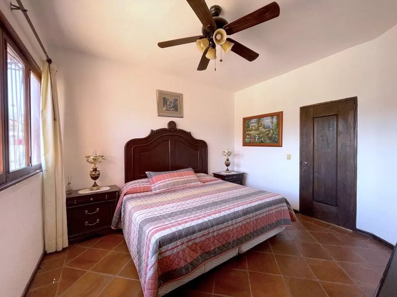 Tesoro House — 19 photos
