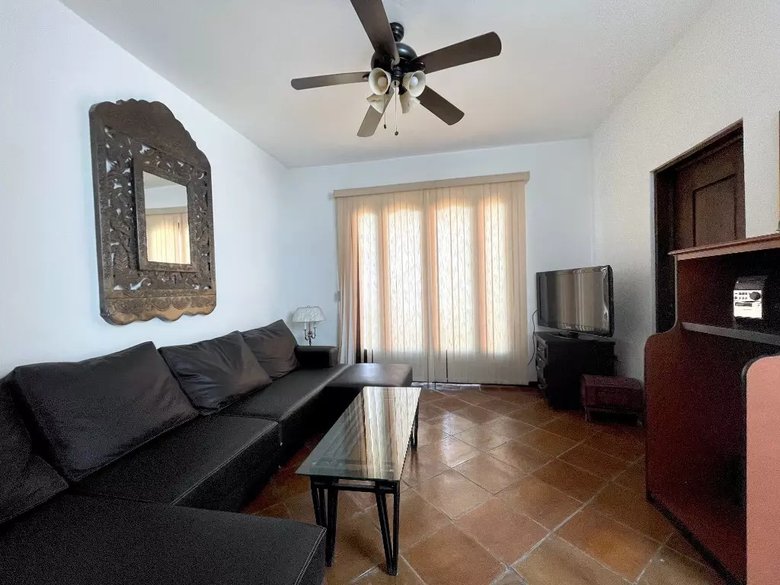Tesoro House — 36 photos