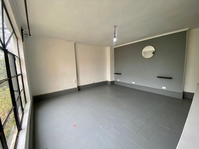 Unfurnished Loft for Rent 3 minutes walk to la Parroquia. Perfect Location! — 7 photos