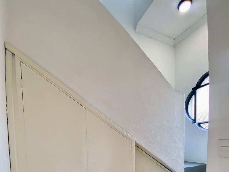 Unfurnished Loft for Rent 3 minutes walk to la Parroquia. Perfect Location! — 5 photos