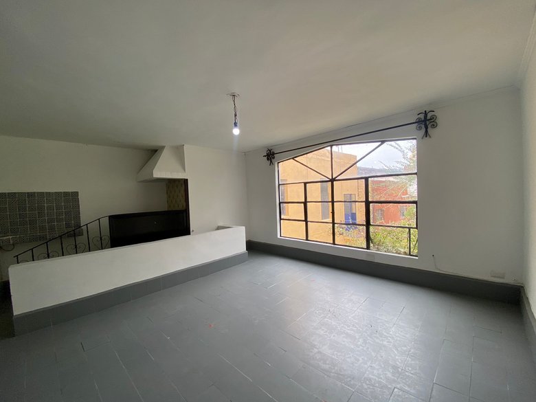 Unfurnished Loft for Rent 3 minutes walk to la Parroquia. Perfect Location! — 6 photos