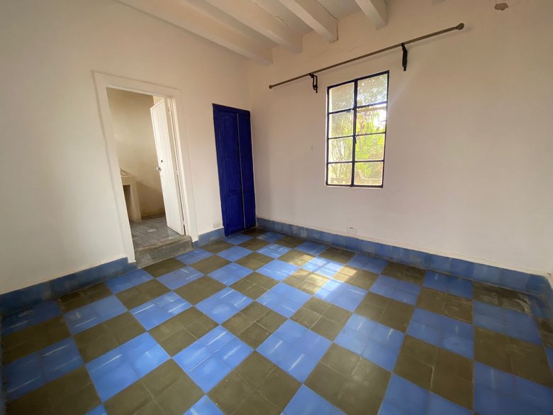 Unfurnished Apartment for rent. 3 minutes walk to la Parroquia!Best Location. — 8 photos