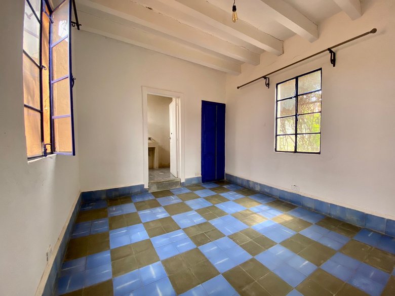 Unfurnished Apartment for rent. 3 minutes walk to la Parroquia!Best Location. — 7 photos