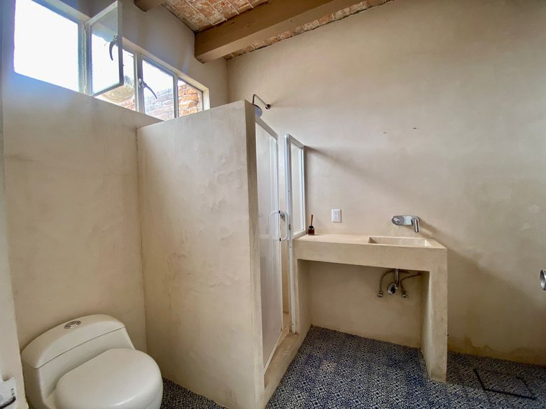 Unfurnished Apartment for rent. 3 minutes walk to la Parroquia!Best Location. — 10 photos