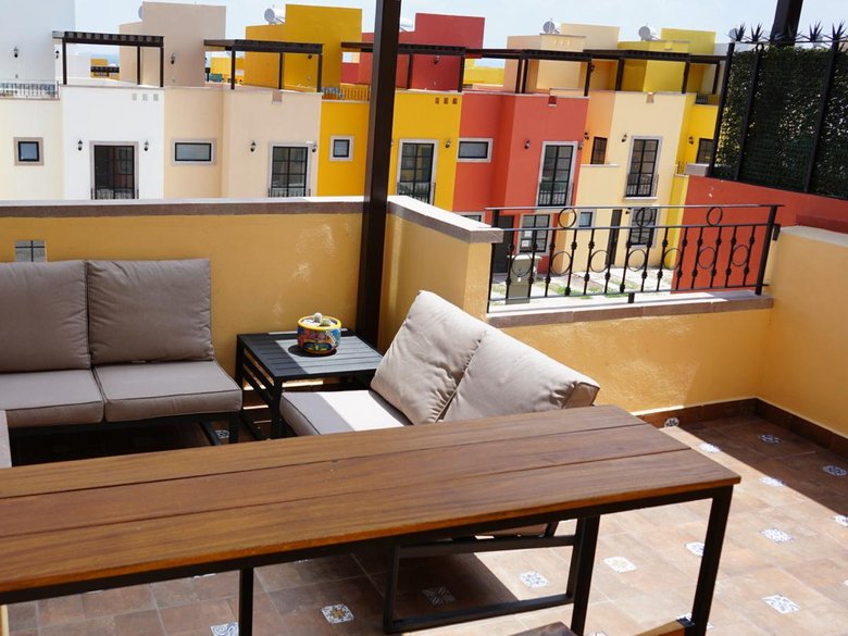 Frida House — 18 photos