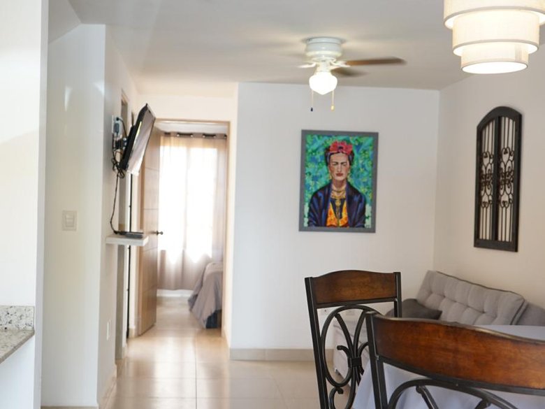 Frida House — 8 photos