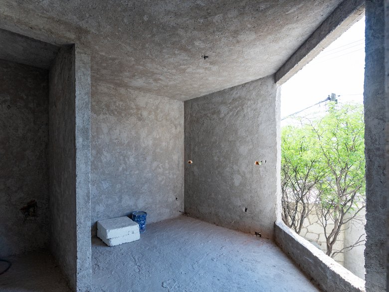 Excellent opportunity for customization of an attractive contemporary project — 27 photos