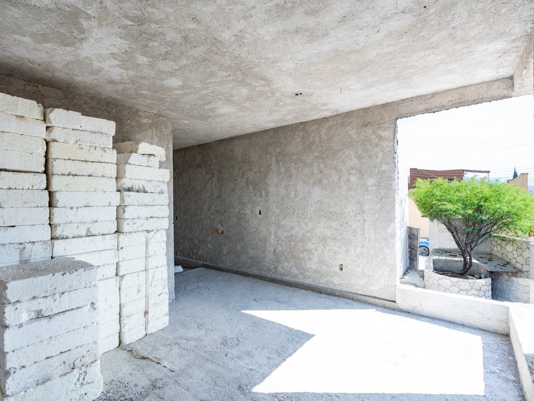 Excellent opportunity for customization of an attractive contemporary project — 32 photos
