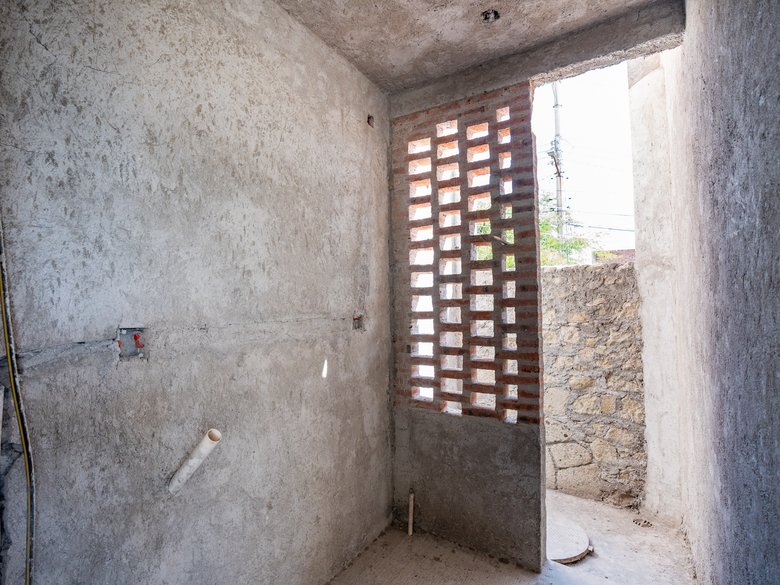 Excellent opportunity for customization of an attractive contemporary project — 26 photos