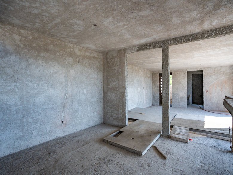 Excellent opportunity for customization of an attractive contemporary project — 24 photos