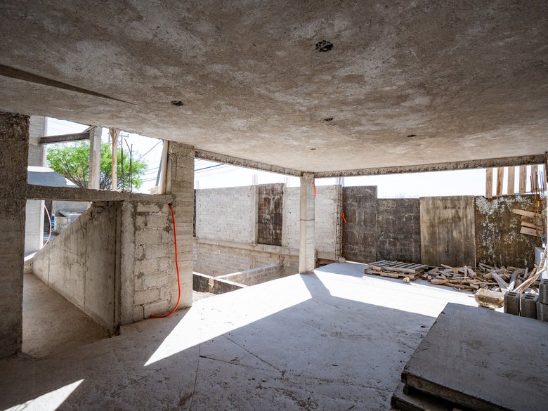 Excellent opportunity for customization of an attractive contemporary project — 17 photos