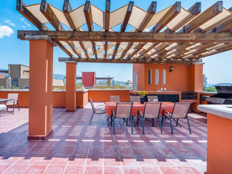 Casa Mía — 25 photos