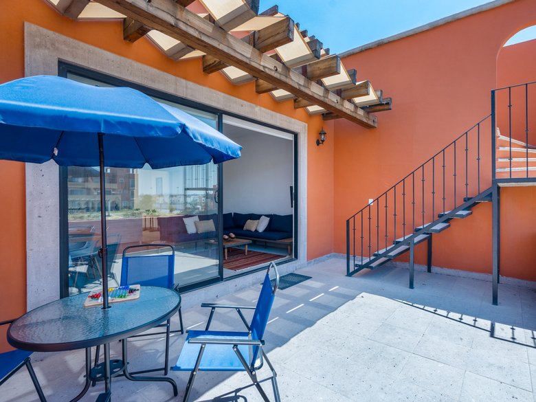 Casa Mía — 23 photos