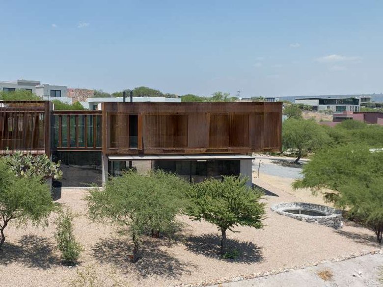 Estrato House — 1 photos