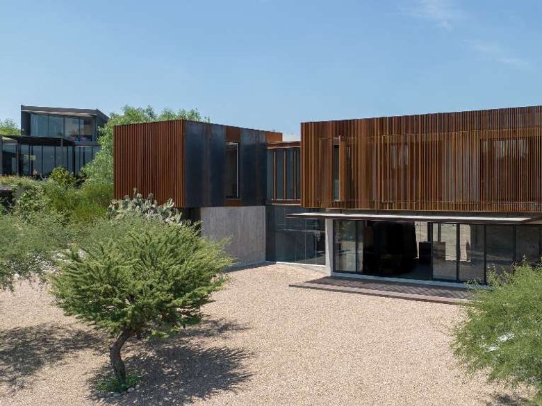 Estrato House — 6 photos