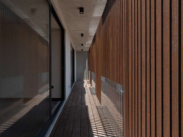 Estrato House — 13 photos