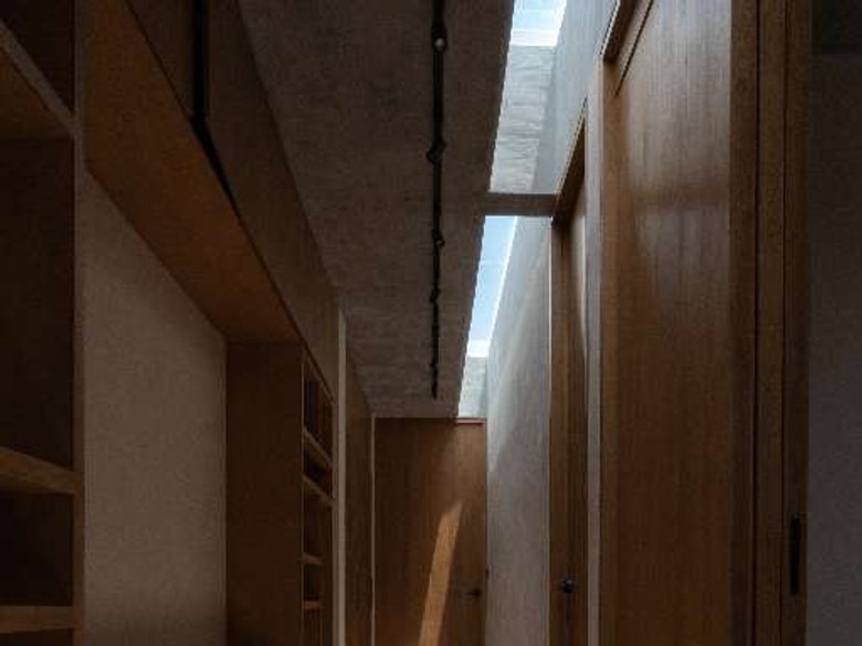 Estrato House — 12 photos