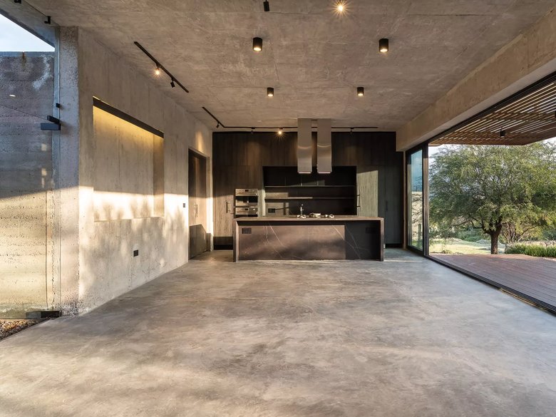 Estrato House — 34 photos