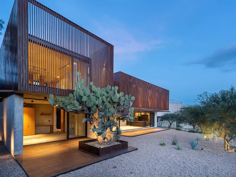 Estrato House — 37 photos