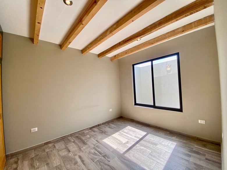 Unfurnished Apartment for rent in Las Brisas — 8 photos