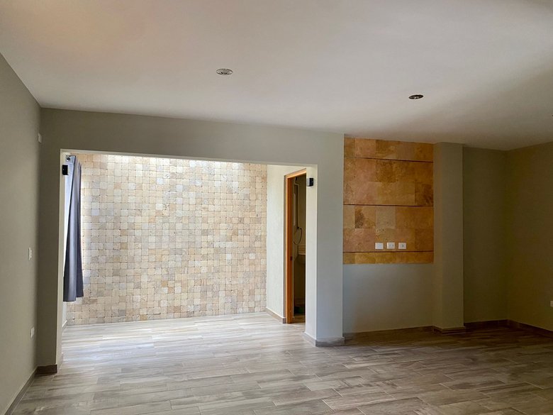 Unfurnished Apartment for rent in Las Brisas — 4 photos