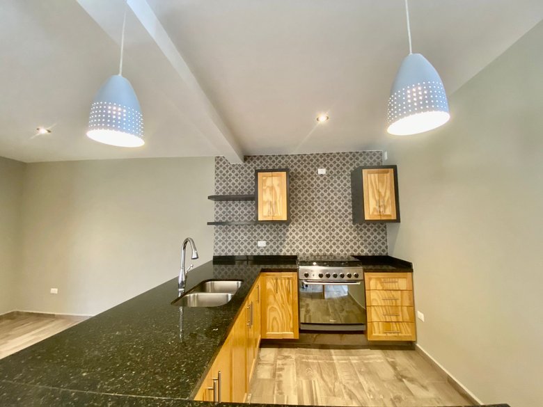 Unfurnished Apartment for rent in Las Brisas — 2 photos