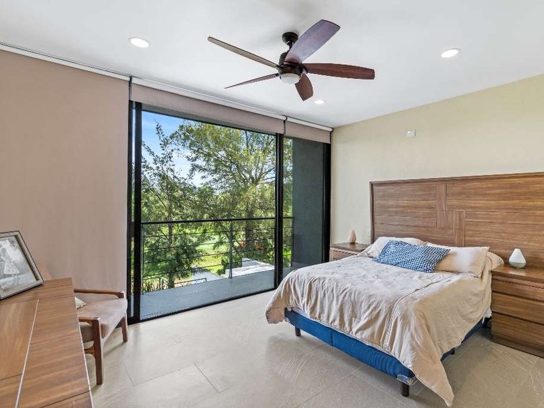 Casa Blanca Zirandaro — 11 photos