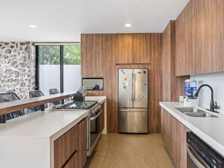 Casa Blanca Zirandaro — 27 photos