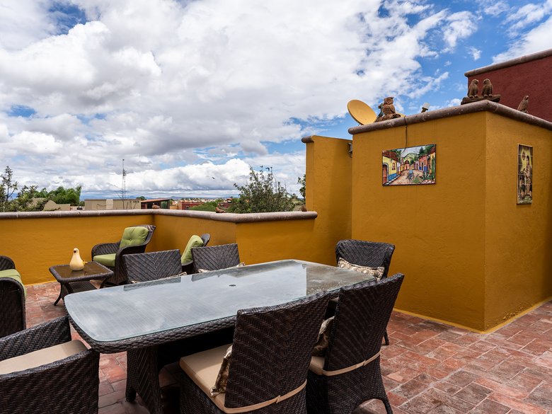 El Secreto Upper Floor Condo — 14 photos