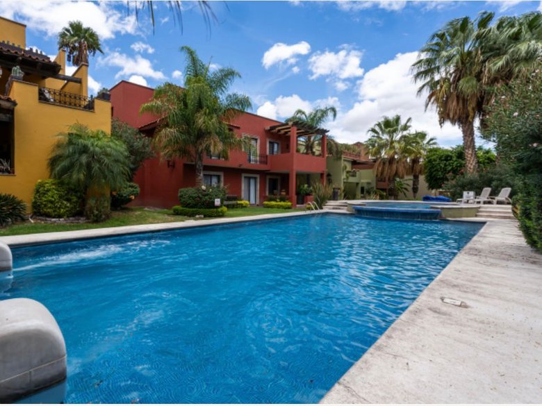 El Secreto Upper Floor Condo — 28 photos