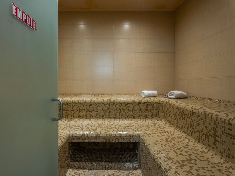El Secreto Upper Floor Condo — 31 photos
