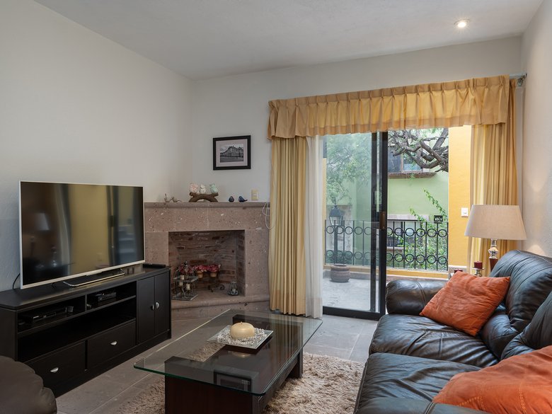 El Secreto Upper Floor Condo — 6 photos