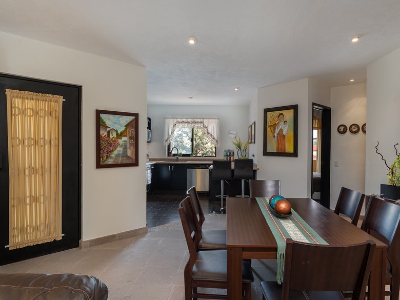 El Secreto Upper Floor Condo — 4 photos