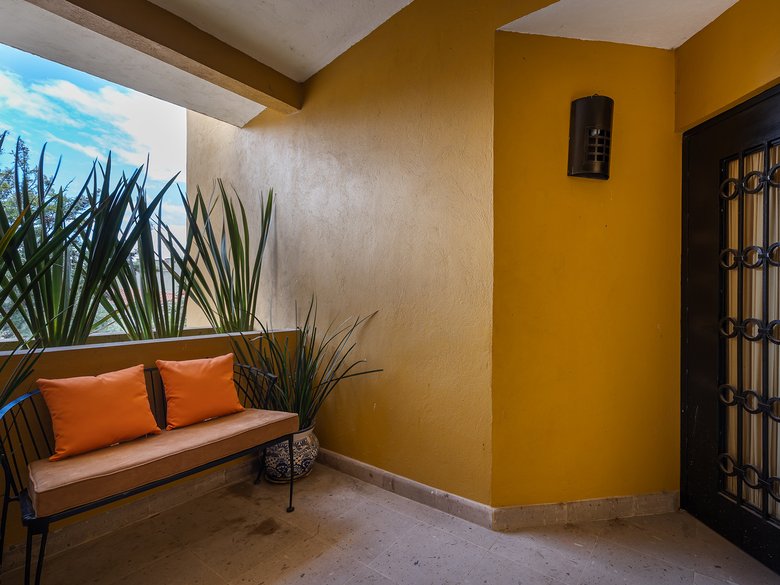 El Secreto Upper Floor Condo — 3 photos