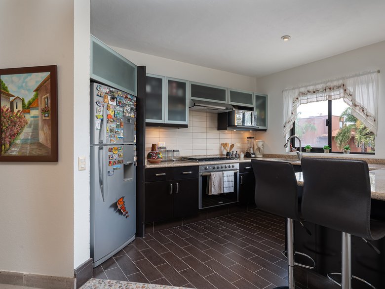 El Secreto Upper Floor Condo — 5 photos