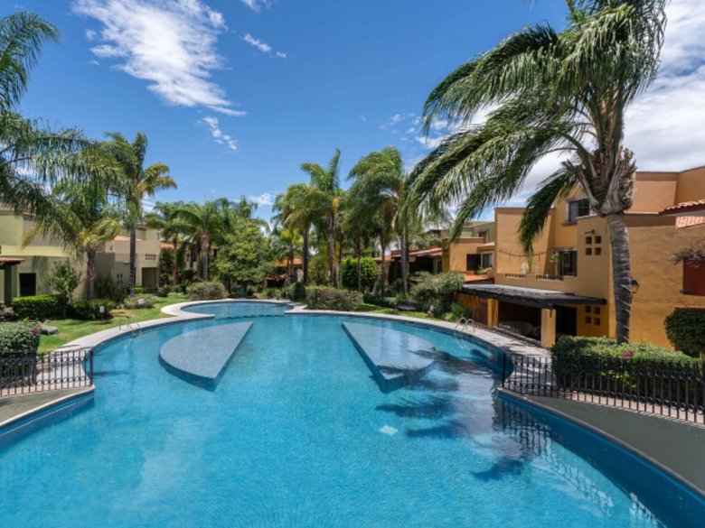 El Secreto Upper Floor Condo — 23 photos