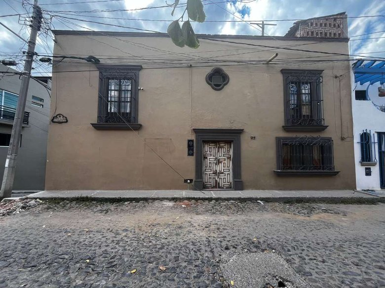 RIVERA HOUSE — 2 photos