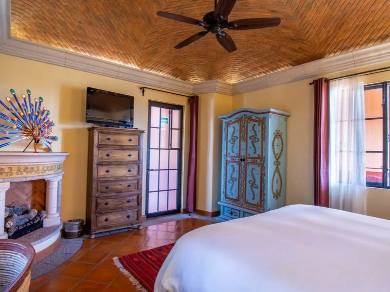 Casa Mirador — 42 photos