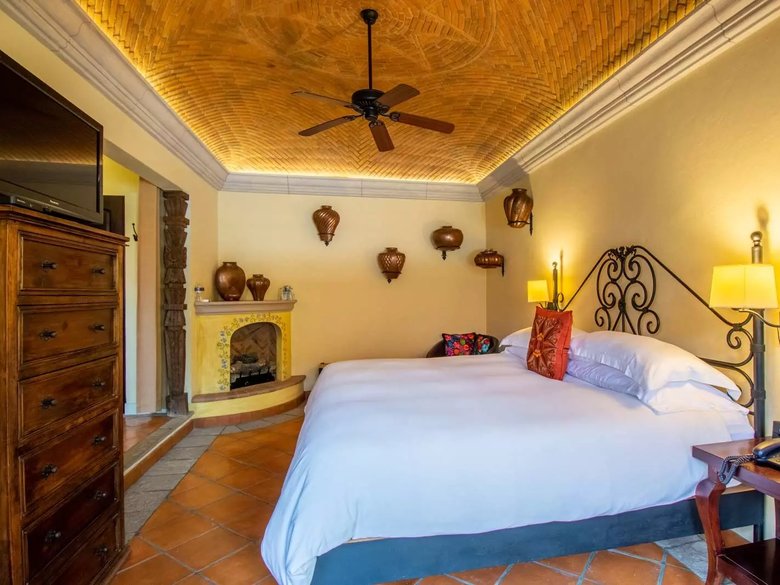 Casa Mirador — 38 photos