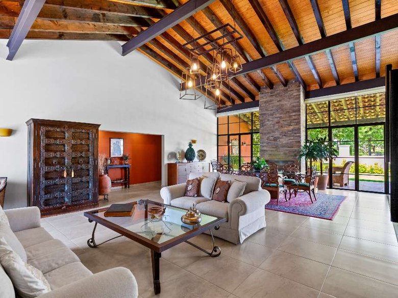 Casa Presita — 6 photos