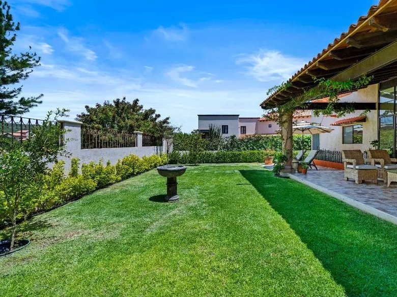 Casa Presita — 25 photos