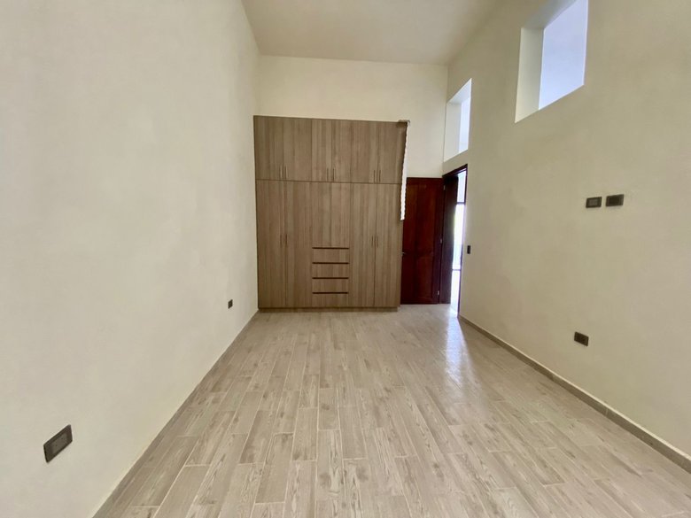 Opportunity house for sale in Private complex 8 minutes for centro! — 8 photos