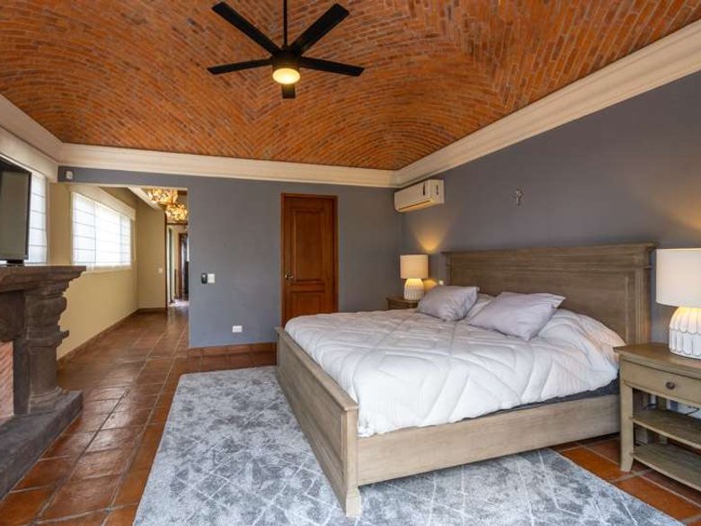 Casa Pacifica — 15 photos