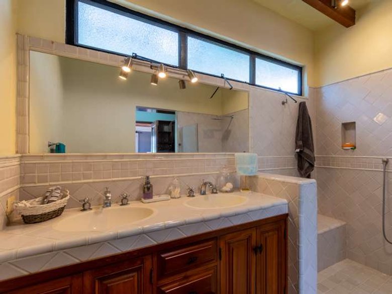 Casa Pacifica — 16 photos