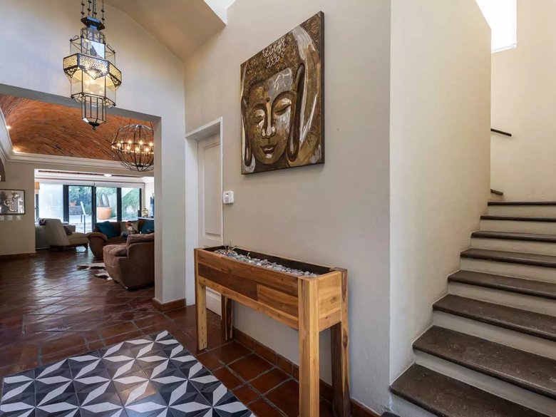 Casa Pacifica — 36 photos