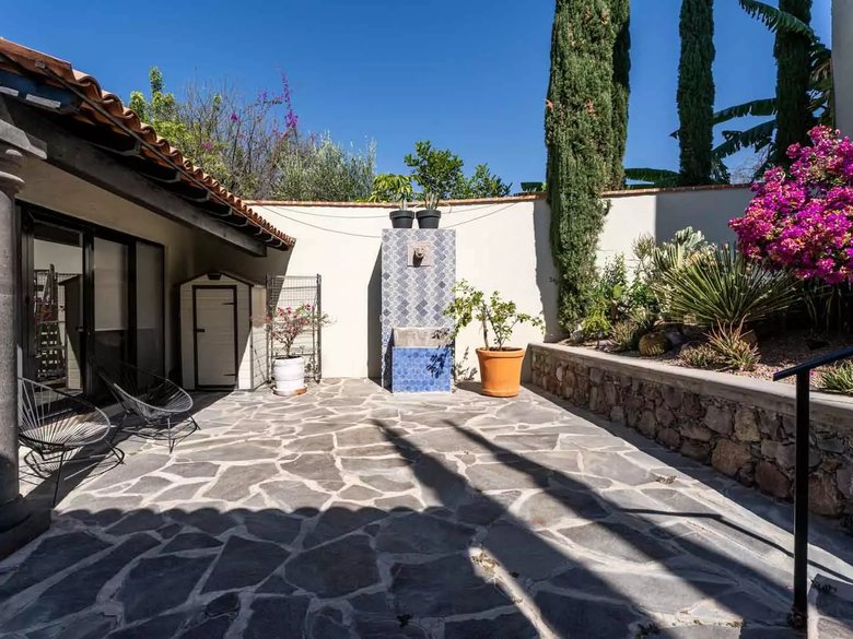 Casa Pacifica — 21 photos