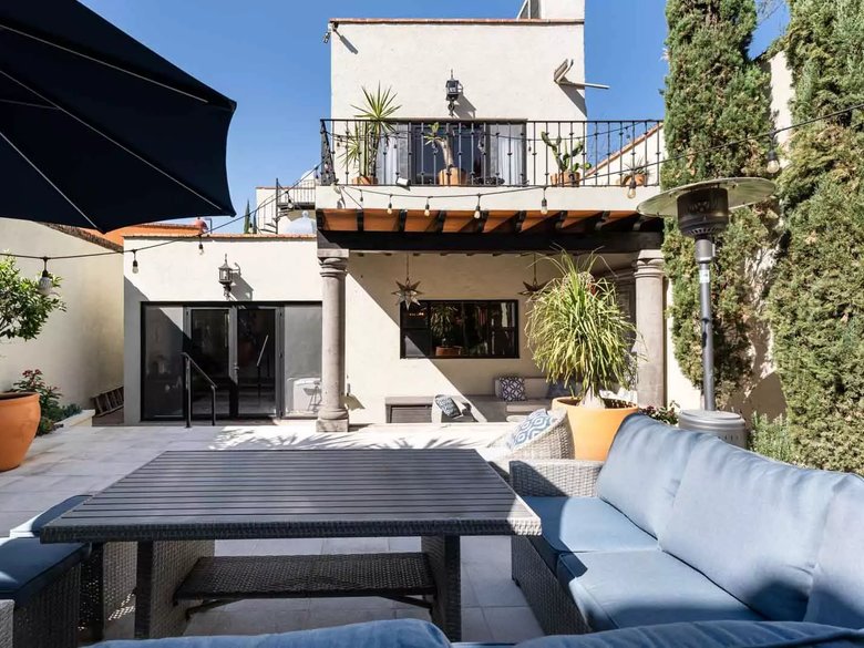 Casa Pacifica — 34 photos