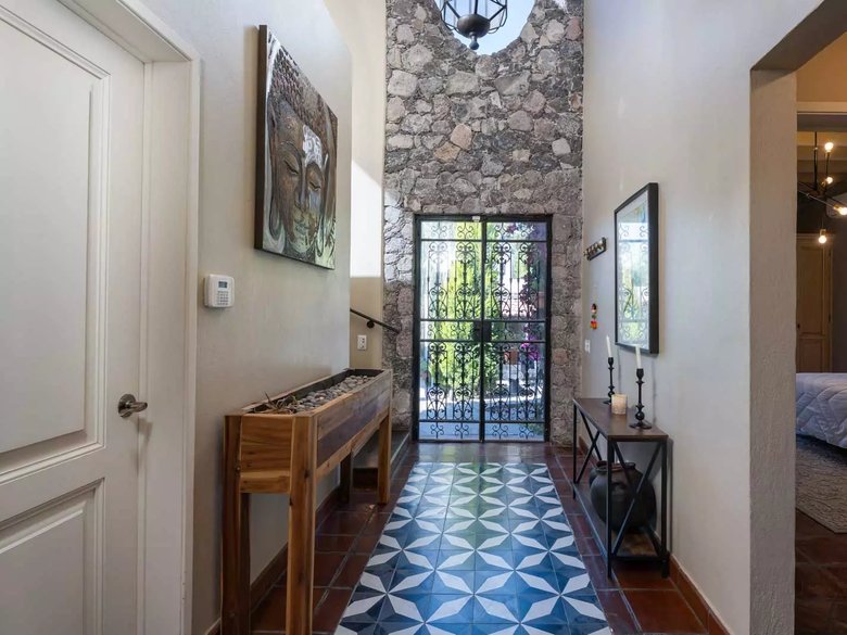 Casa Pacifica — 22 photos